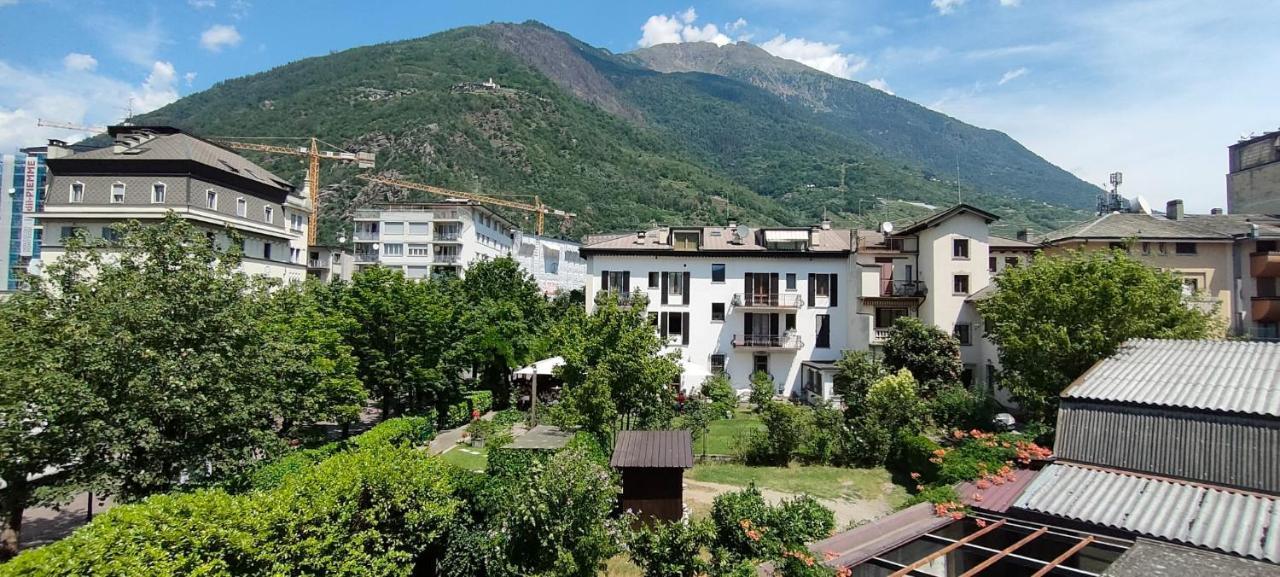 Bernina Station Center Apartment - Tirano Exterior foto